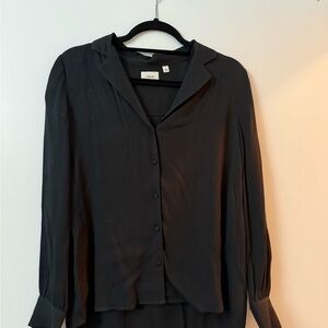 Aritzia Wilfred Black Button Down Shirt- Never worn!